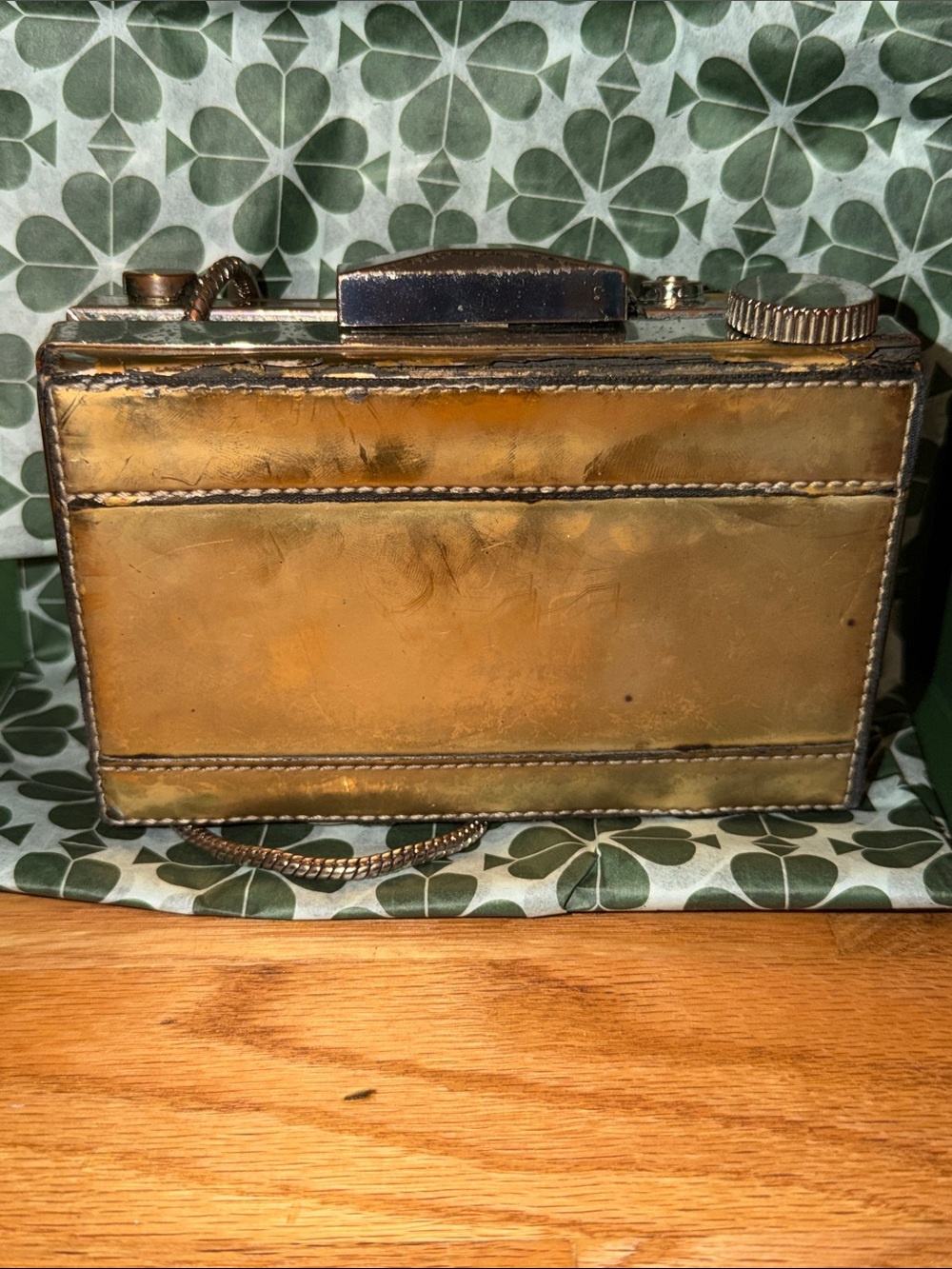kate spade metallic gold camera-shaped crossbody bag - Picture 3 of 6